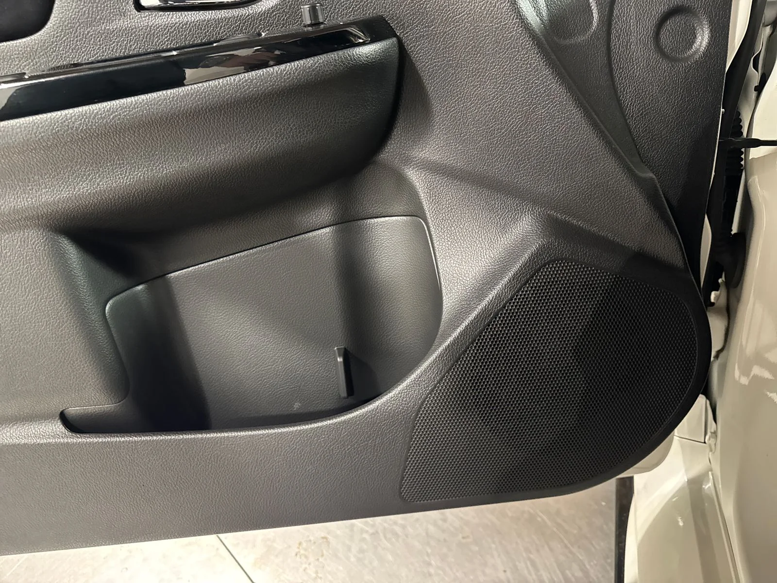 Used 2019 Crystal White Pearl Subaru STi image 15