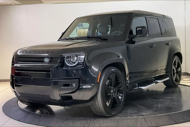 2023 Land Rover Defender V8's photo