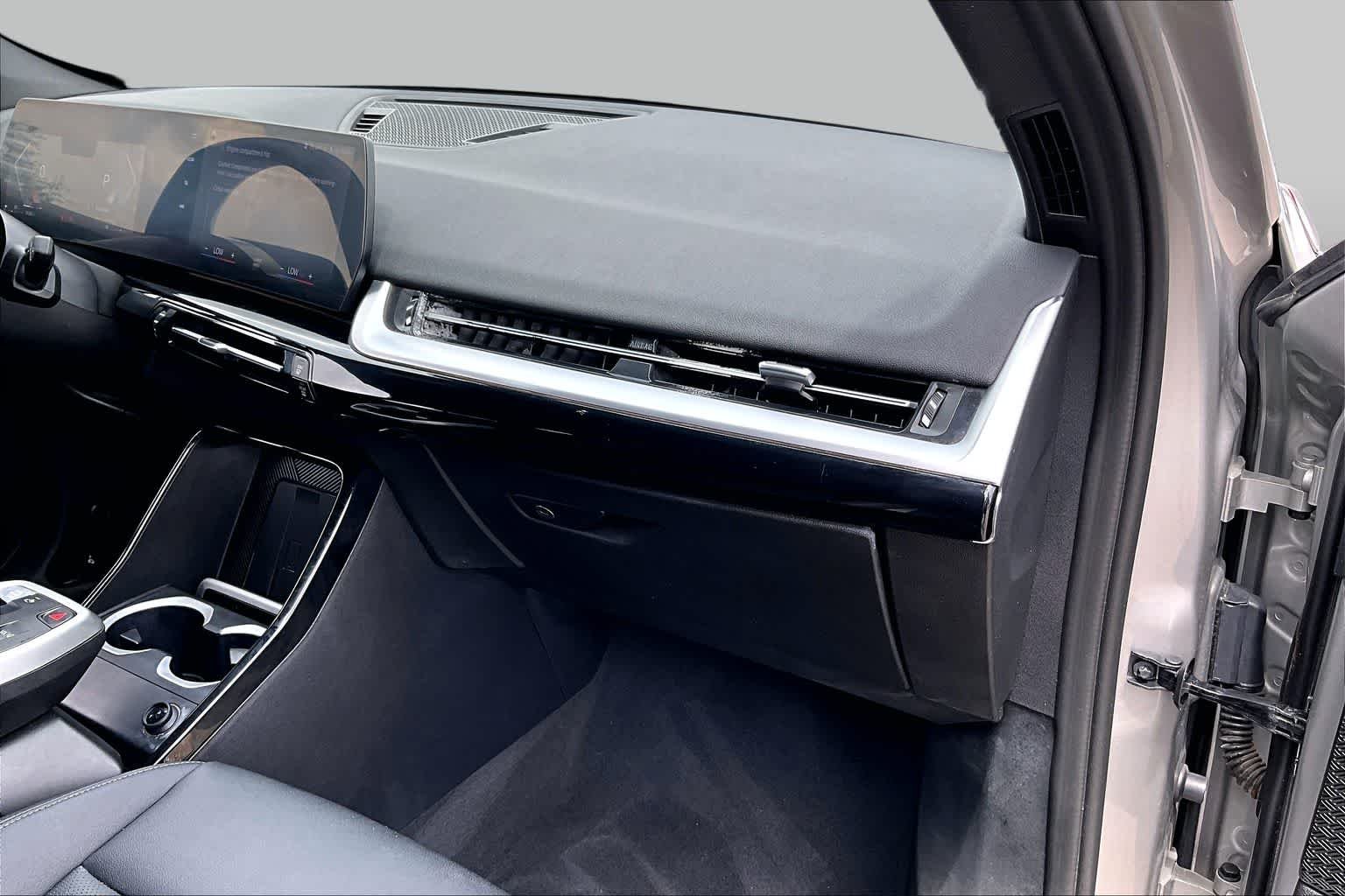 Used 2023 Space Silver Metallic BMW xDrive28i image 17