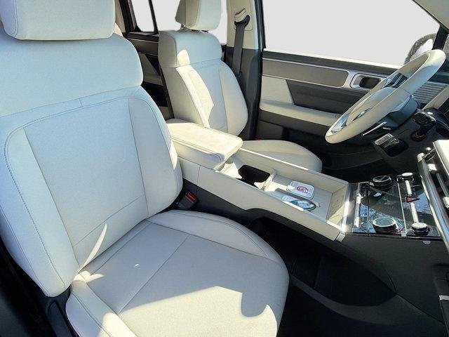New 2026 Shimmering Silver Hyundai SE image 17