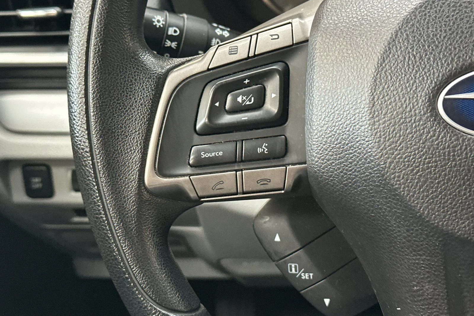 Used 2016 Gray Subaru 2.5i Premium image 29