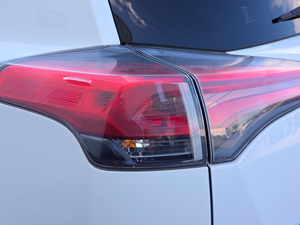 Used 2017 White Toyota LE image 15