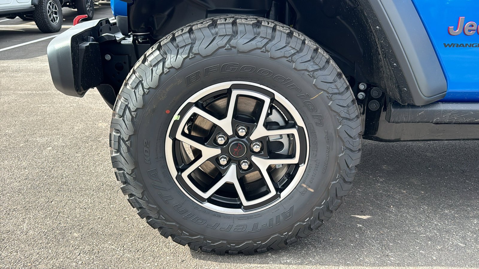 New 2026 Hydro Blue Pearl-Coat Exterior Paint Jeep Rubicon image 9