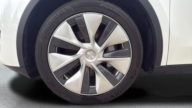 Used 2024 Pearl White Multi-Coat Tesla Standard Range image 14