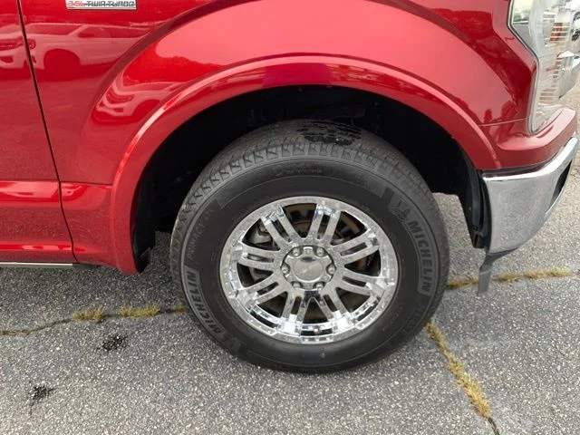 Used 2019 Ruby Red Metallic Tinted Clearcoat Ford Lariat image 38