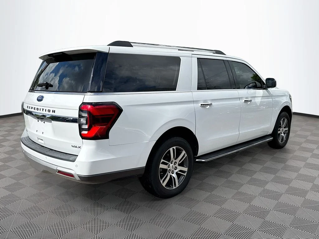 Used 2022 White Ford Limited image 6