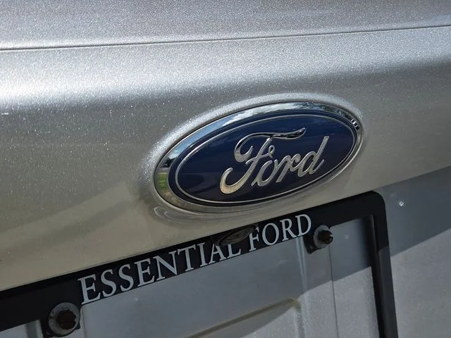 Certified Used 2019 Ingot Silver Ford SE image 16