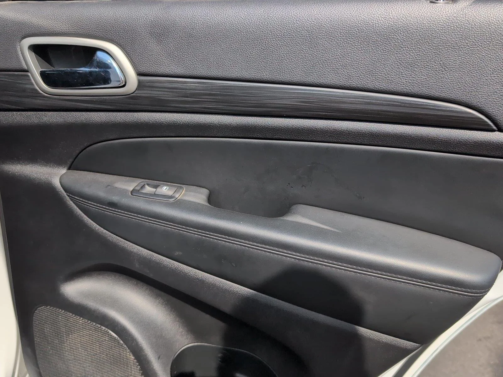 Used 2022 Bright White Clearcoat Jeep Laredo X image 36