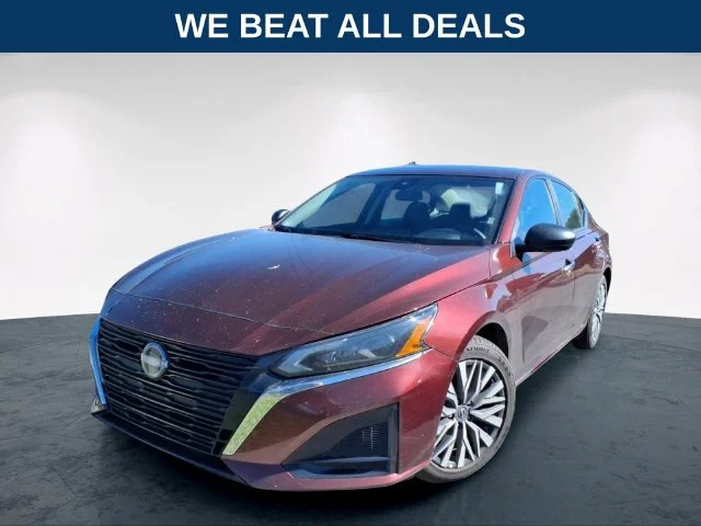 Used 2025 Red Nissan 2.5 SV image 3