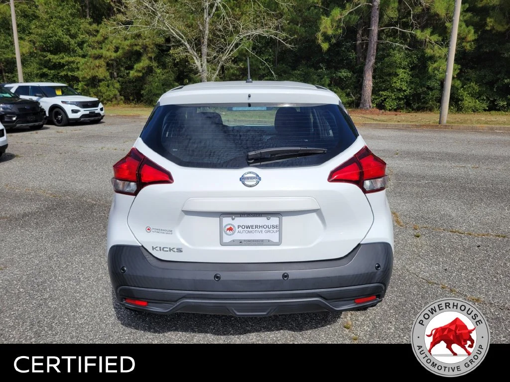 Used 2020 White Nissan S image 5