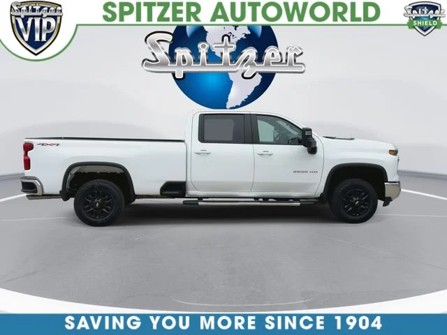 Used 2025 White Chevrolet LT image 10