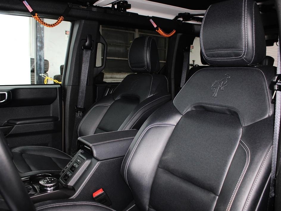 Used 2025 Gray Ford Badlands image 32