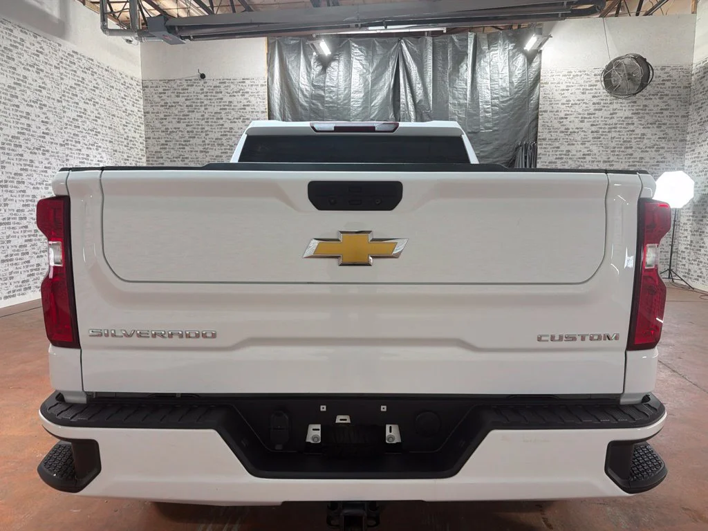Used 2022 Summit White Chevrolet Custom image 6