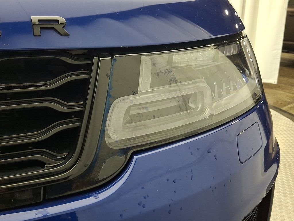 Used 2020 Estoril Blue Metallic Land Rover SVR image 9