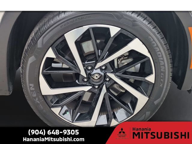 Used 2024 Silver Mitsubishi SE image 11