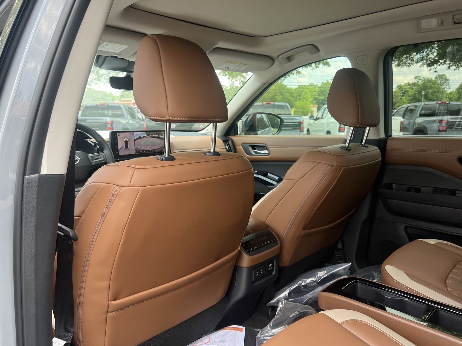 New 2026 Gray Nissan Platinum image 21