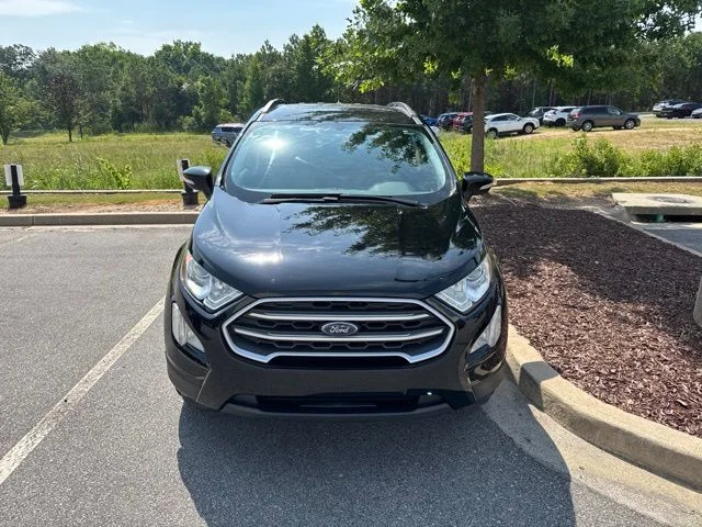 Used 2018 Shadow Black Ford SE image 3
