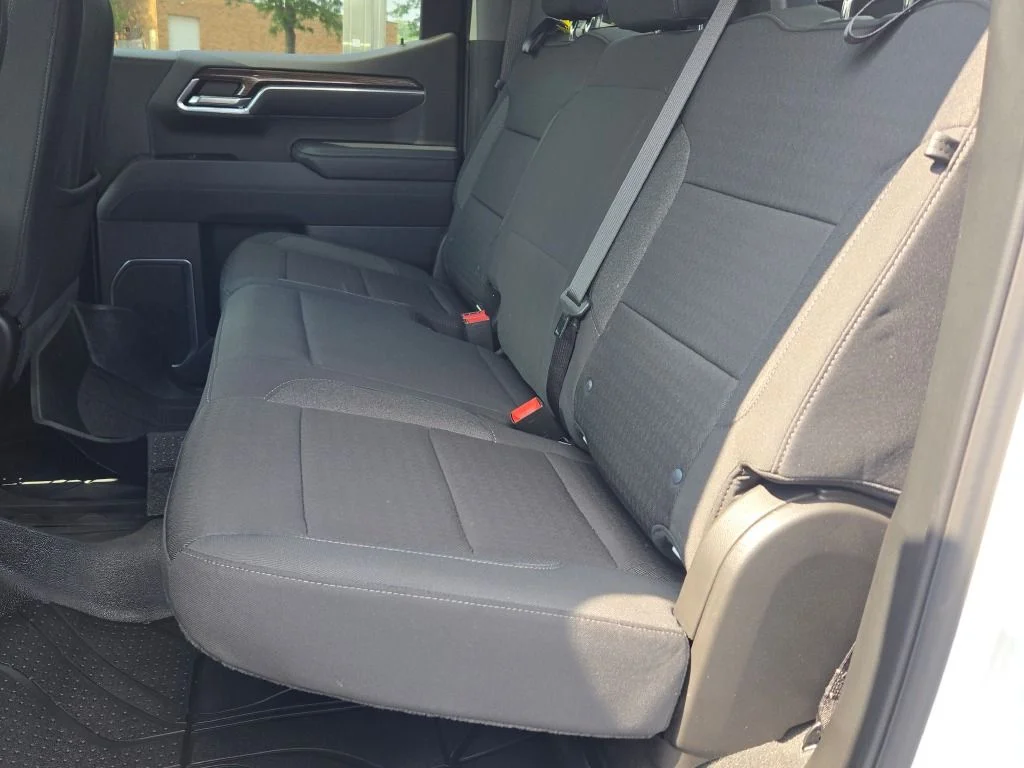 Used 2025 White Chevrolet RST image 17