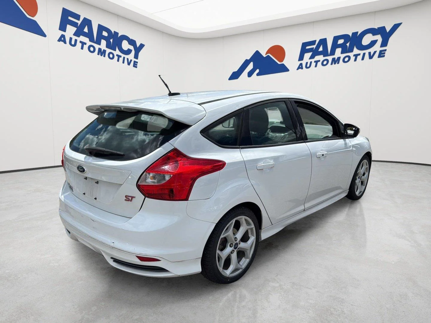 Used 2014 Oxford White Ford ST image 5