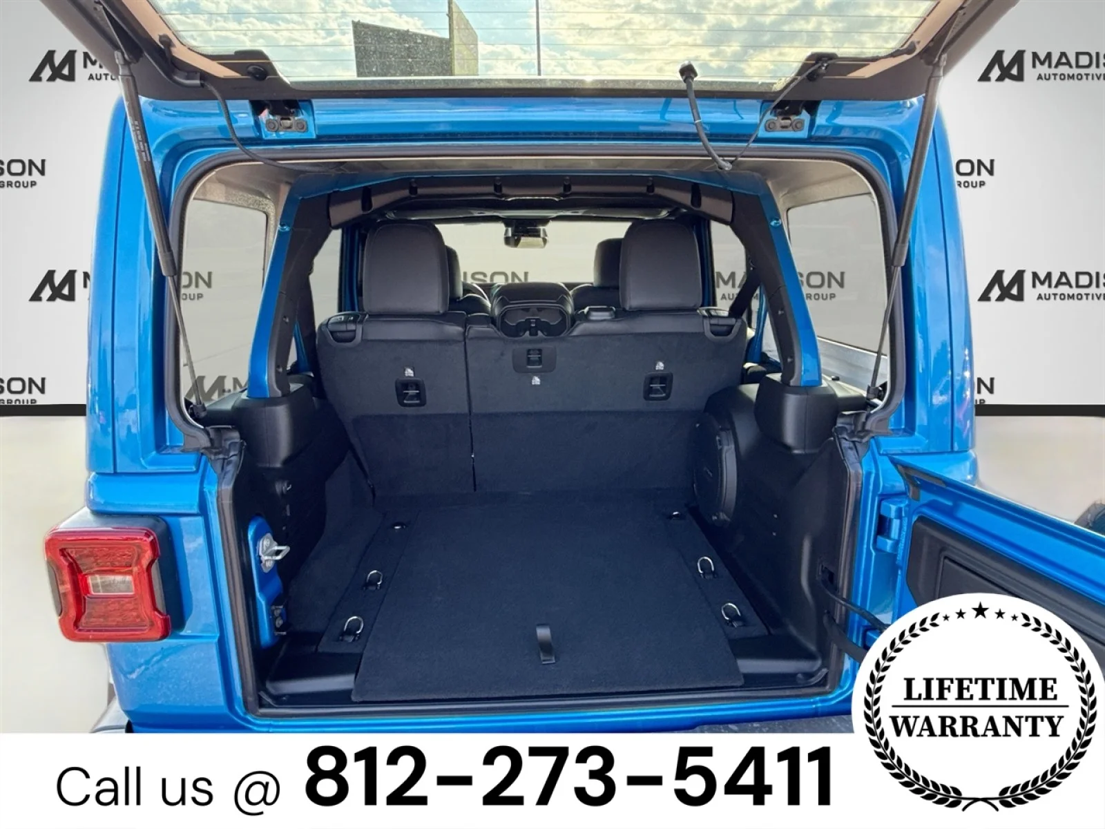 New 2025 Hydro Blue Pearlcoat Jeep Sahara image 26