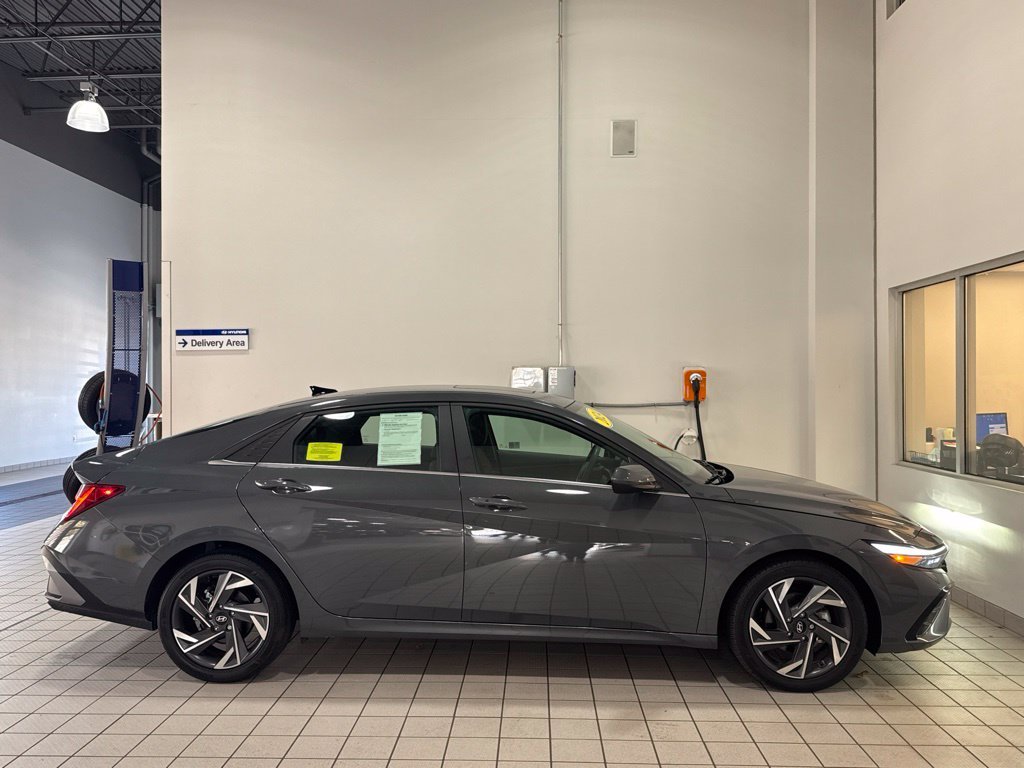2024 Hyundai Elantra SEL - Photo 10