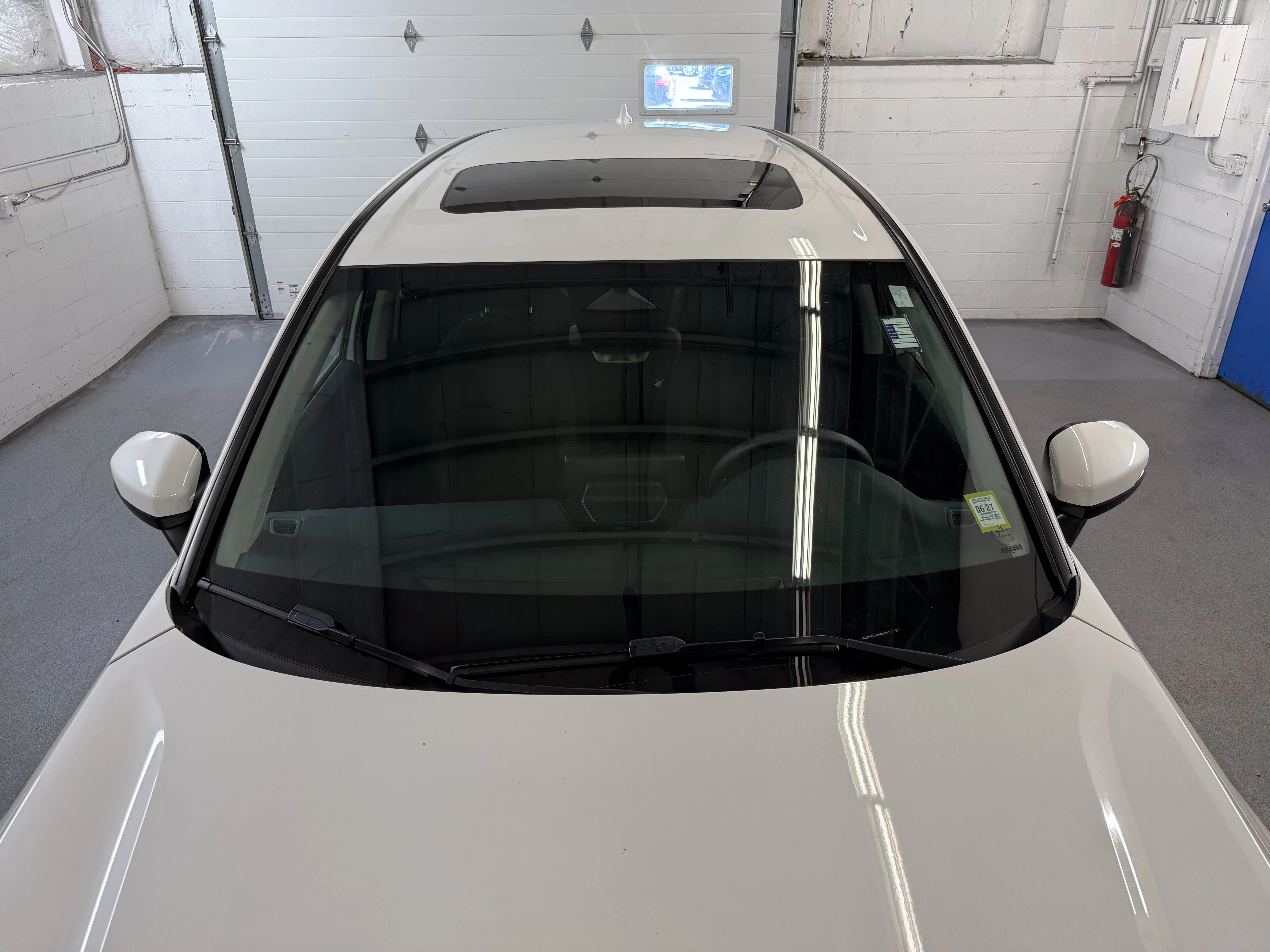 Certified Used 2024 Platinum White Pearl Honda EX image 4
