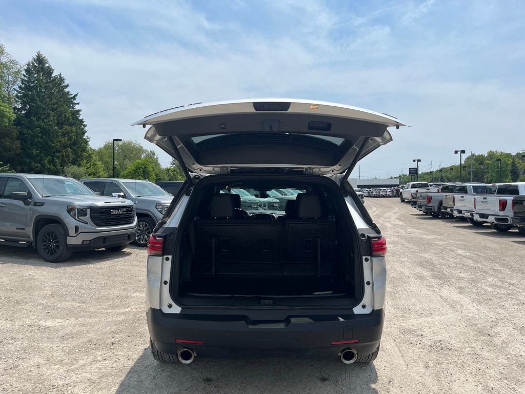 Used 2022 Silver Chevrolet RS image 11