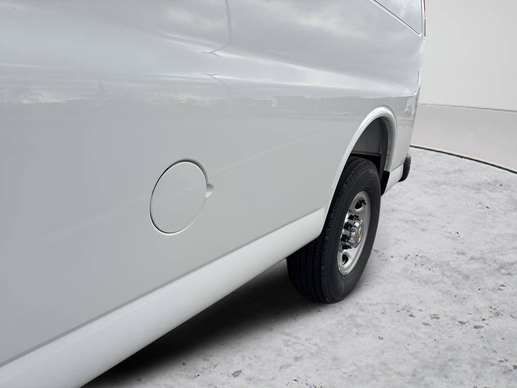 2025 Chevrolet Express Cargo Work Van - Photo 31
