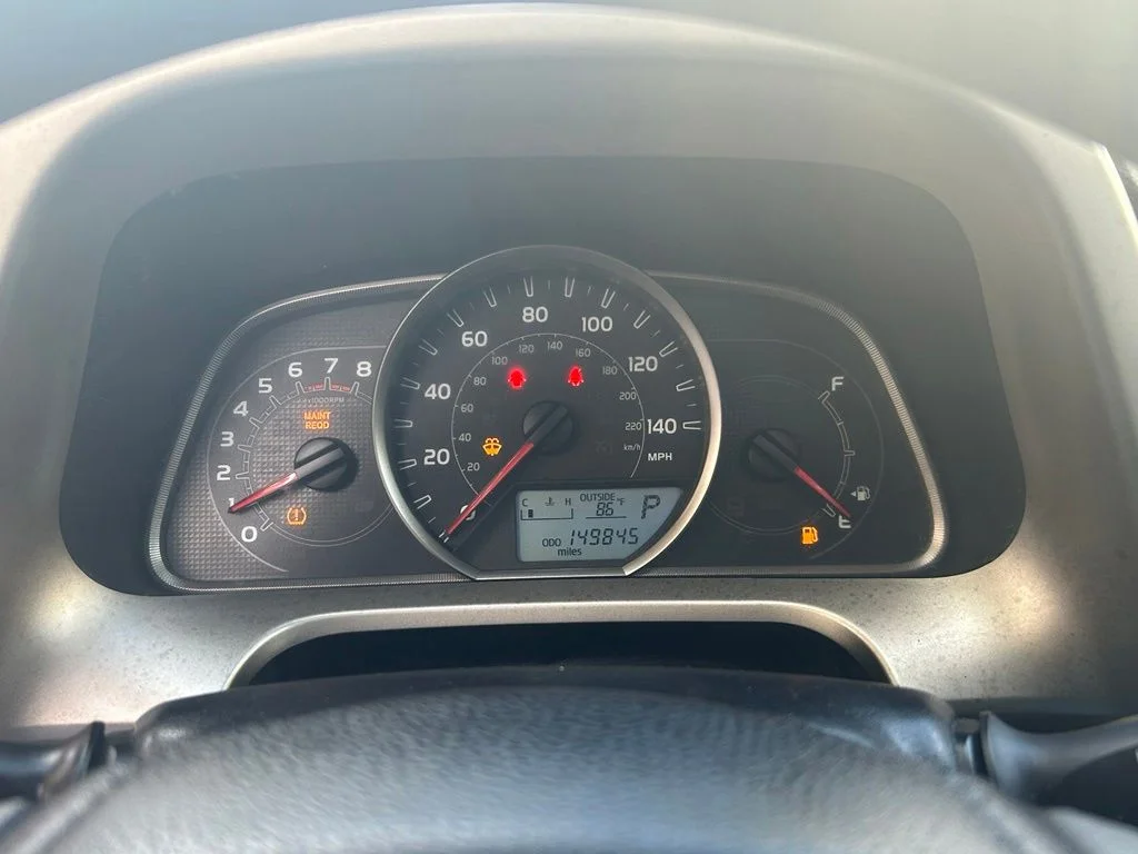Used 2015 Silver Toyota XLE image 17