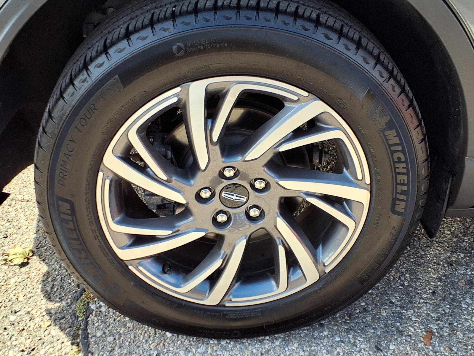 Used 2024 Metallic Lincoln Premiere image 30