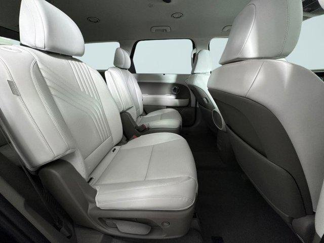New 2026 Black Hyundai SEL 7P image 14