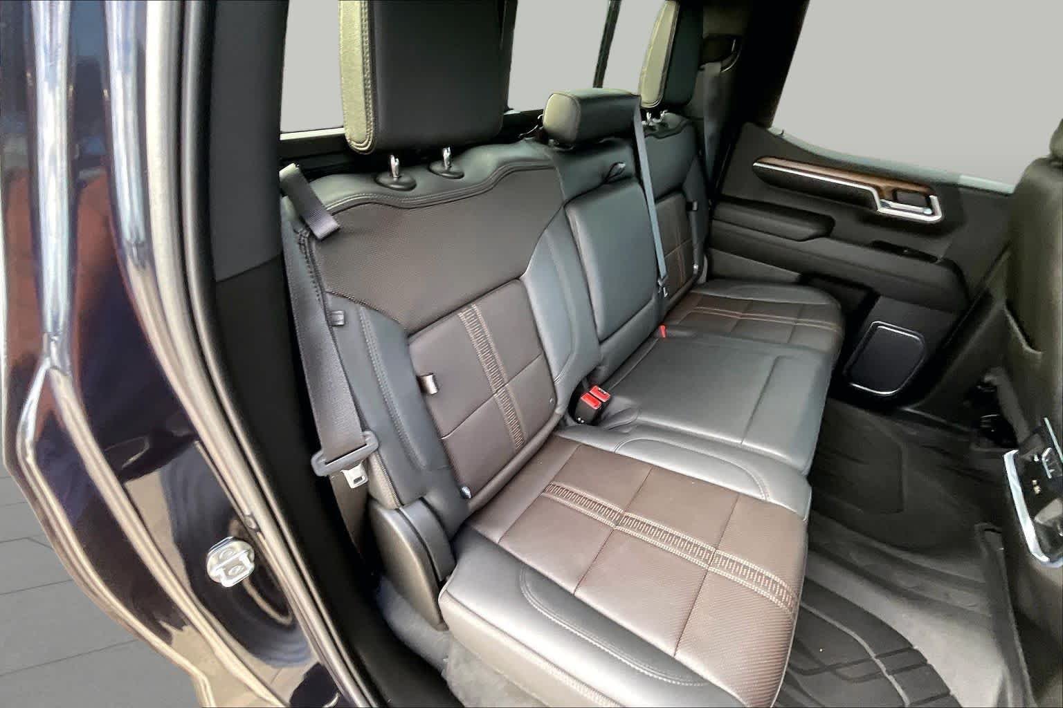Used 2022 Dark Ash Metallic Chevrolet High Country image 20
