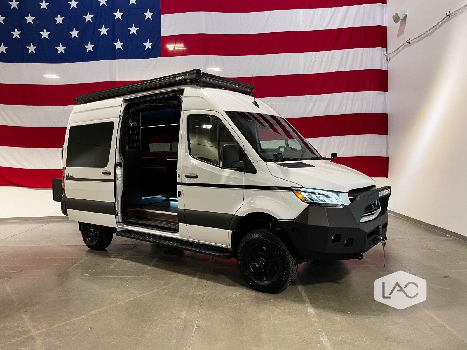 Used 2024 MATTE BLACK WRAP/ARTIC WHITE 27NORTH AWD | FALCON Shocks| Lithionics Batteries image 77