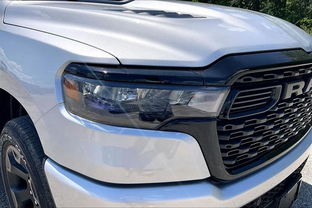 New 2026 Silver Zynith Exterior Paint RAM Express image 16