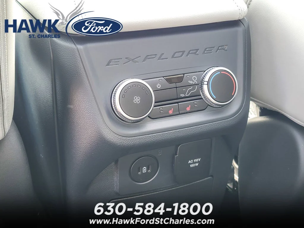 New 2026 Carbonized Gray Metallic Ford Platinum™ image 11
