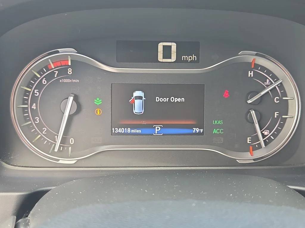 Used 2016 White Honda Touring image 40