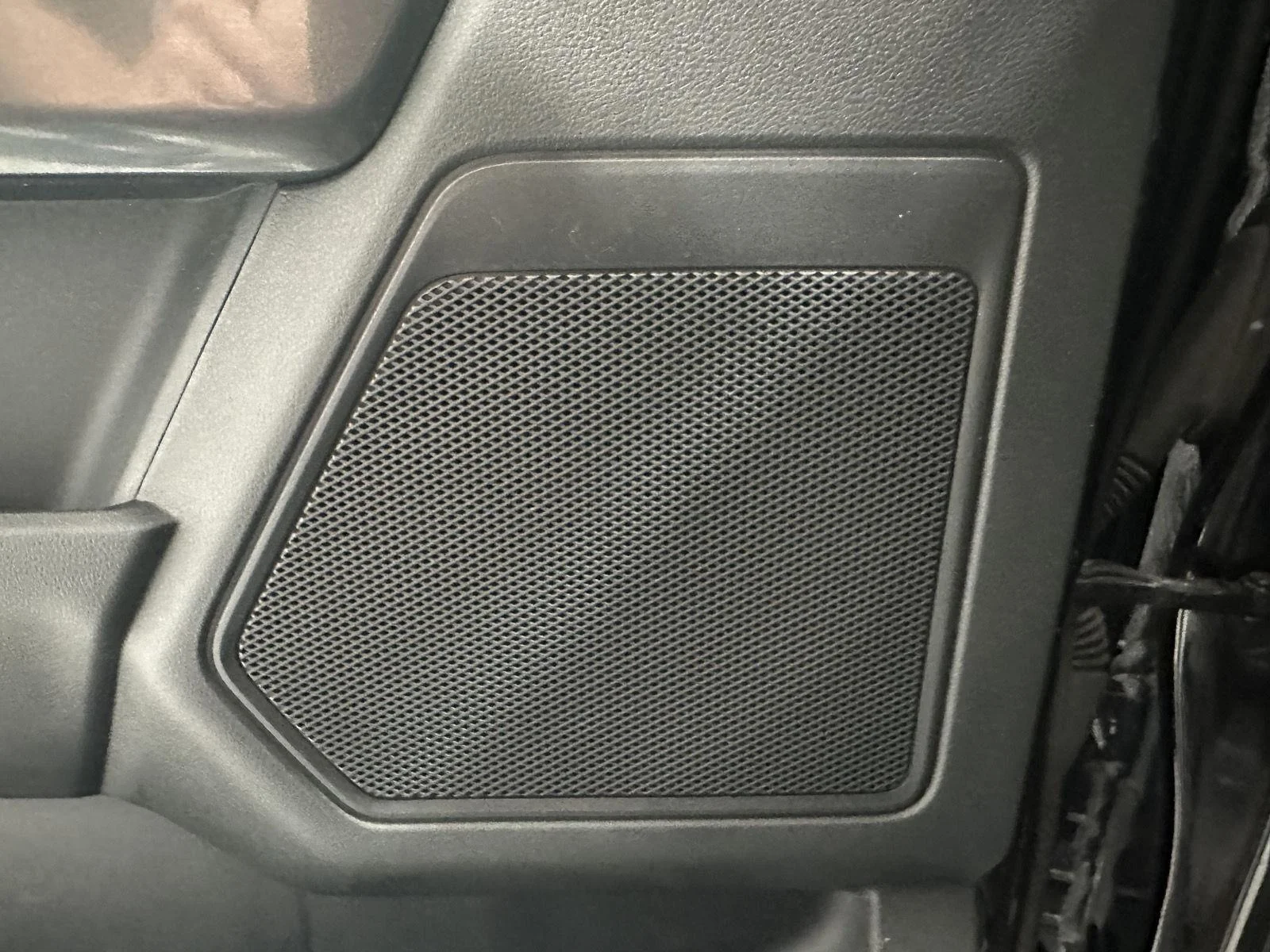 Used 2021 Agate Black Metallic Ford XL image 23