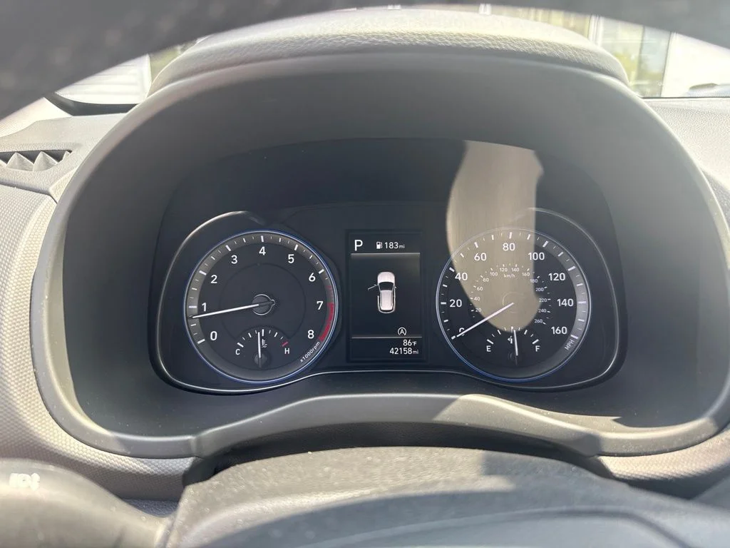 Used 2022 Gray Hyundai SEL image 6