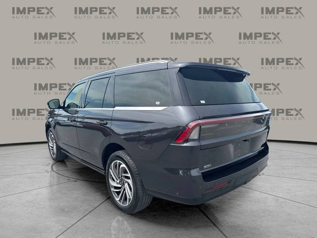 Used 2025 Gray Lincoln Reserve image 2