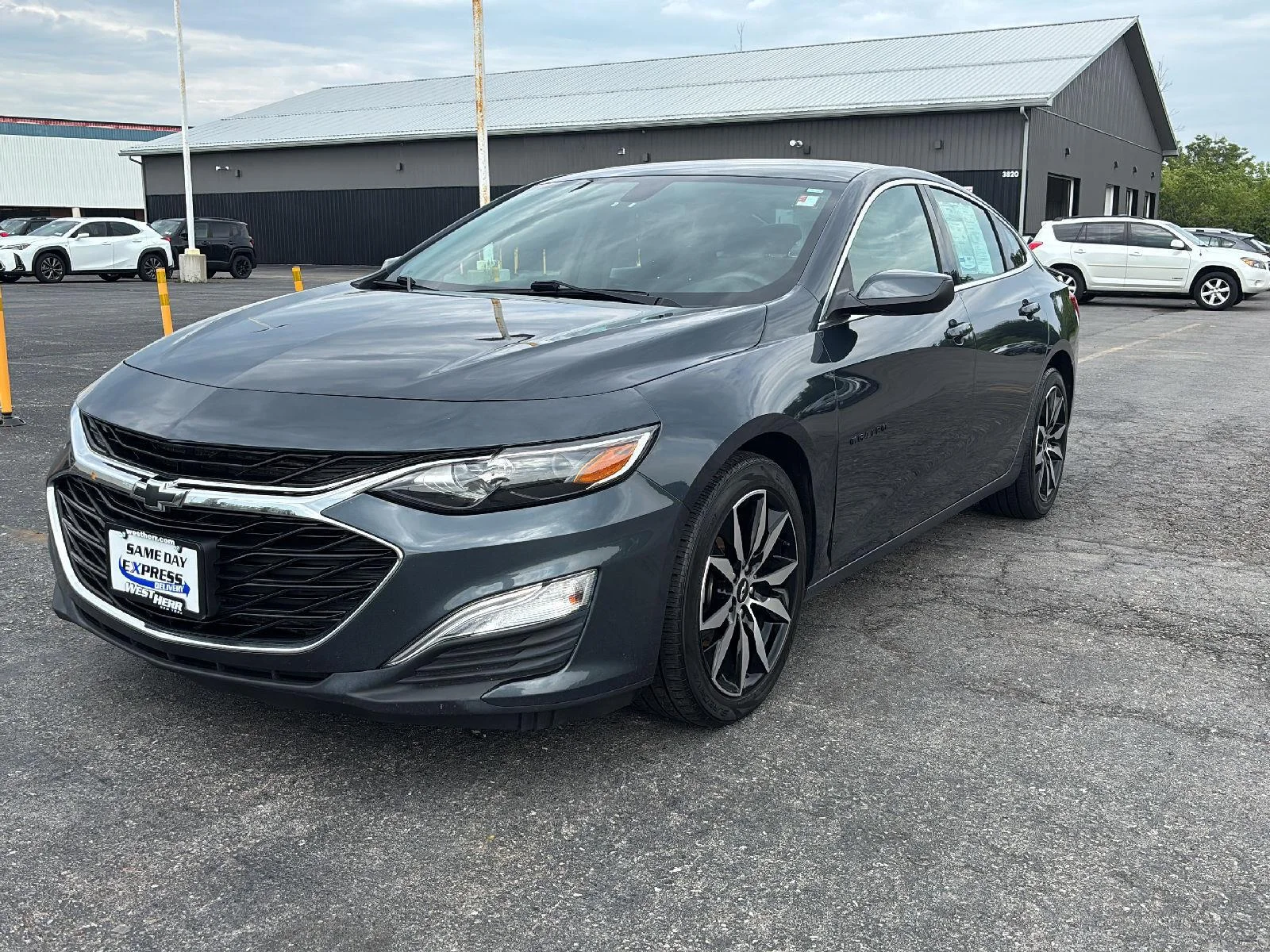Used 2020 SHADOW GRAY METALLIC Chevrolet RS image 3