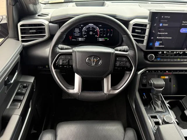 Certified Used 2024  Toyota Platinum image 24