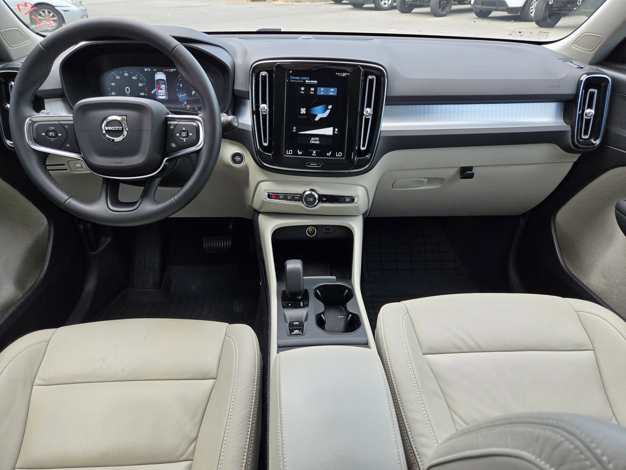 Used 2022 Denim Blue Metallic Volvo Momentum image 10