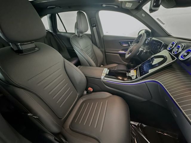 New 2026 Black Mercedes-Benz GLC 300 image 28