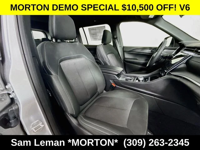New 2025 Silver Jeep Laredo image 28