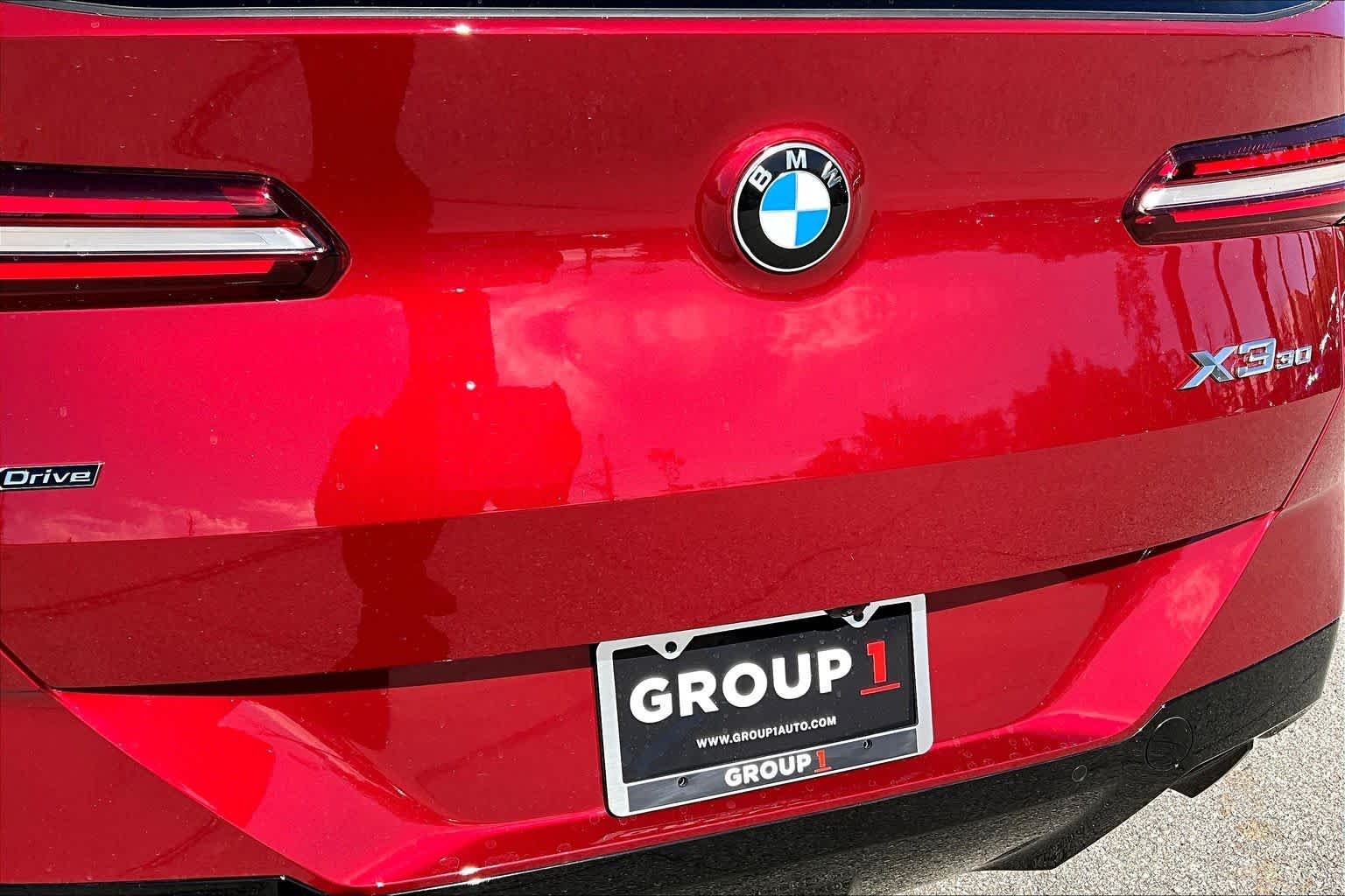 Used 2026 Vegas Red Metallic BMW 30 xDrive image 9