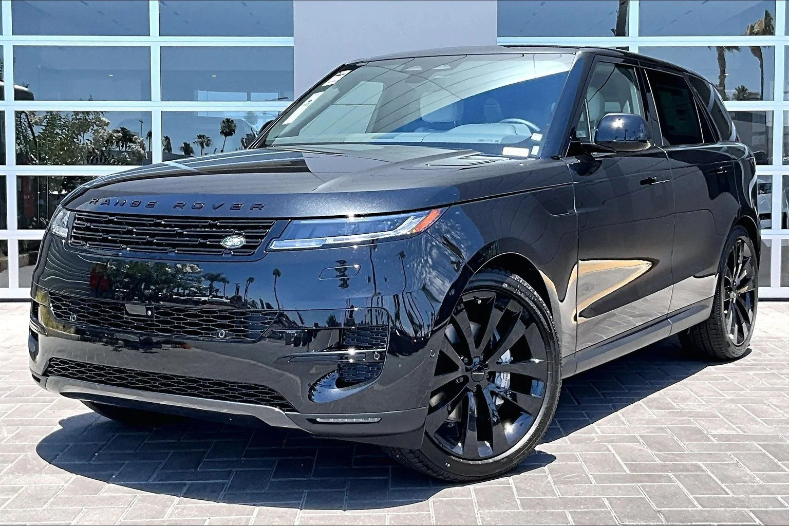 New 2026 Santorini Black Land Rover SE image 1