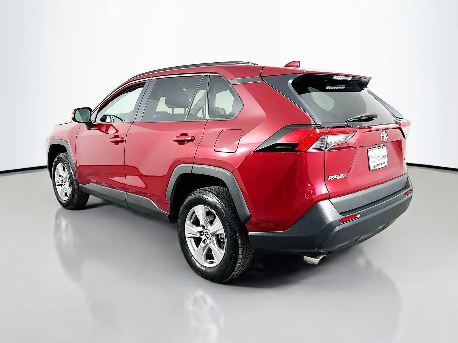 2023 Toyota RAV4 XLE - Photo 6
