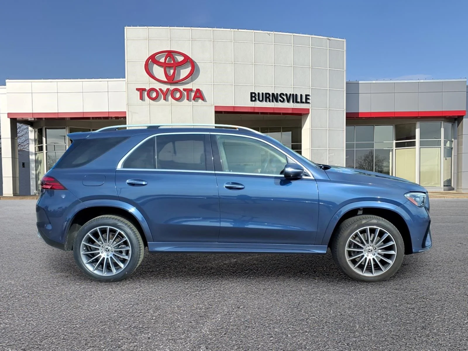 Used 2024 Mercedes-Benz GLE GLE450 with VIN 4JGFB5KE8RB123231 for sale in Burnsville, Minnesota
