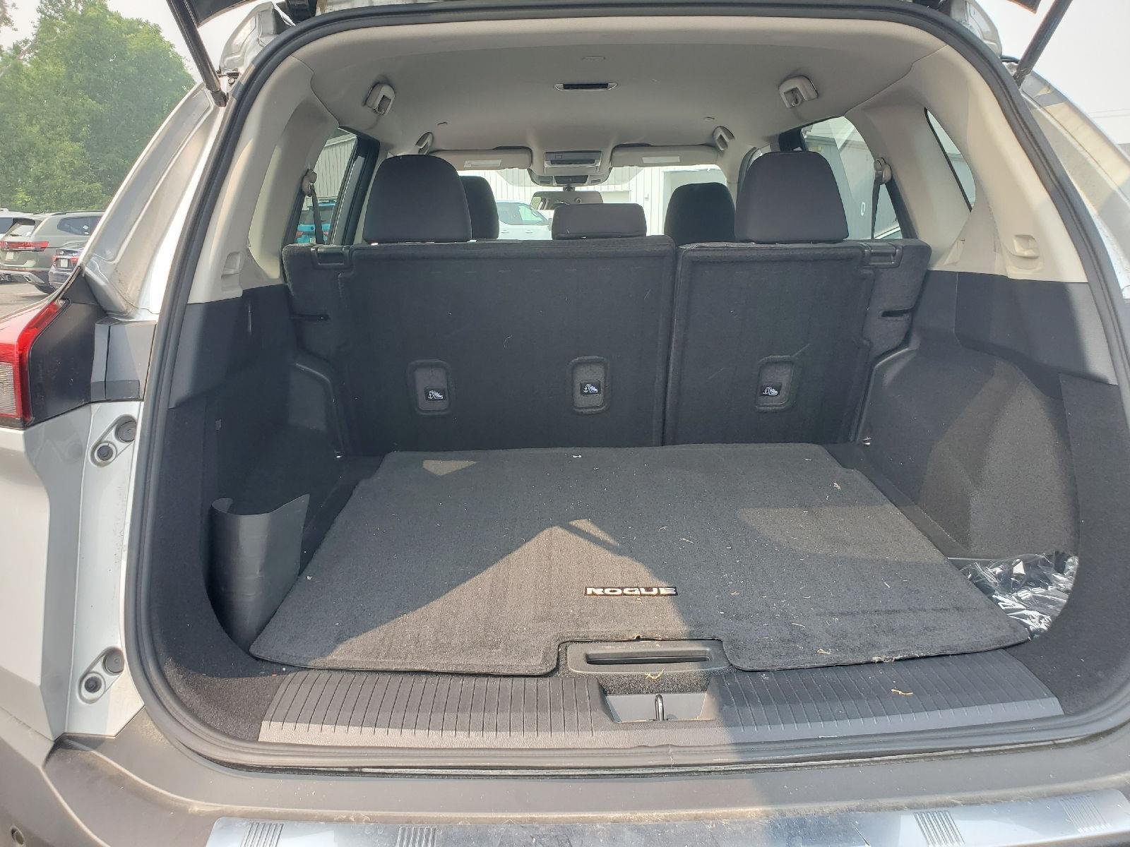 Used 2023 Brilliant Silver Metallic Nissan SV image 5