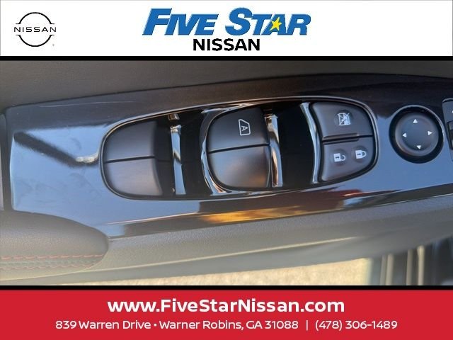 Used 2025 Black Nissan 2.5 SR image 20